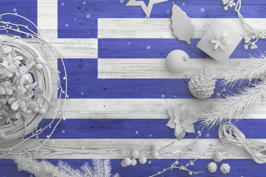 Découvrez comment la Grèce célèbre Noël avec ses traditions et coutumes spéciales. Un guide pour vivre un Noël grec authentique.