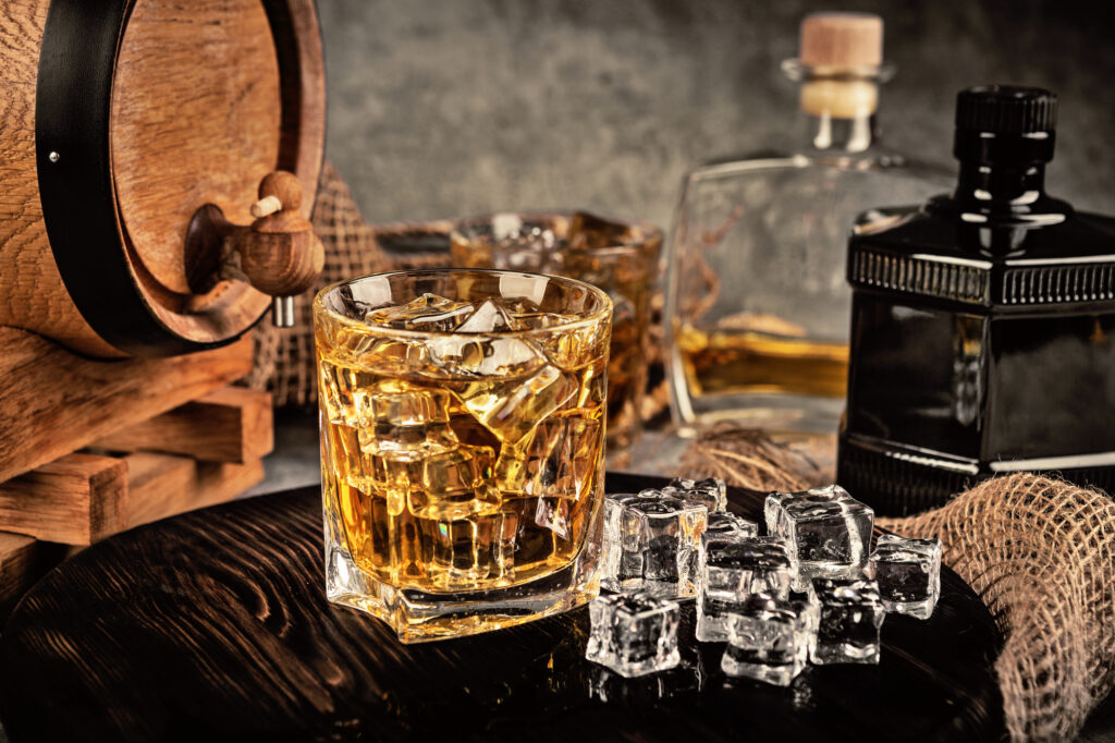 trouvez le cadeau idéal pour noël avec notre sélection d'alcools et spiritueux. des idées originales pour ravir les amateurs de bonnes bouteilles
