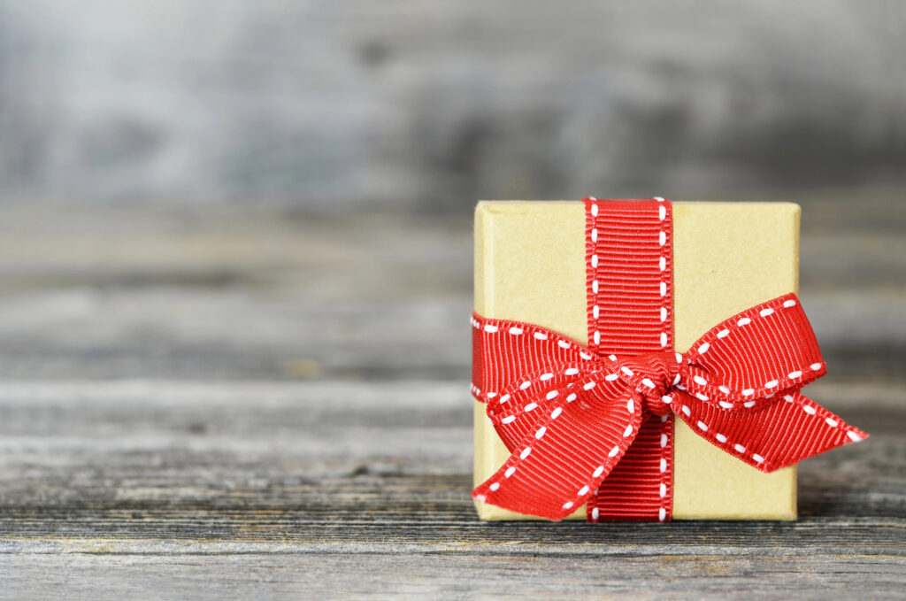 Dites adieu aux cadeaux ennuyeux ! Découvrez notre top des coffrets cadeaux d'expériences originales pour noël (bien-être, sport, insolite). Offrez un souvenir inoubliable.